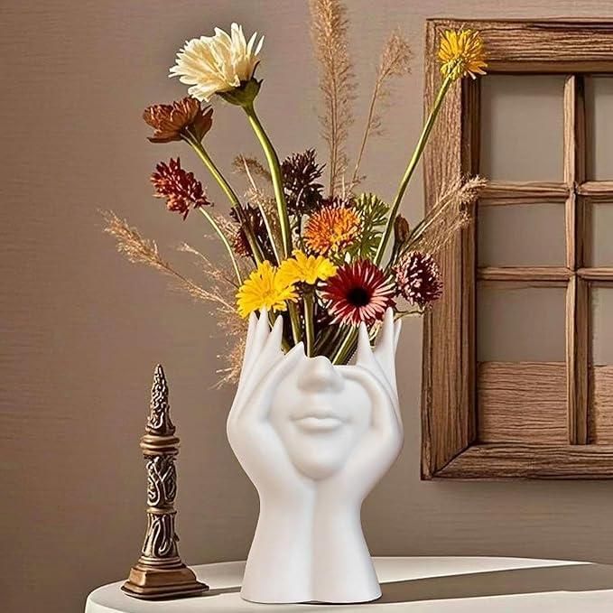 Aesthetic Face Vase – A Curated Piece of Art for the Elegant Home